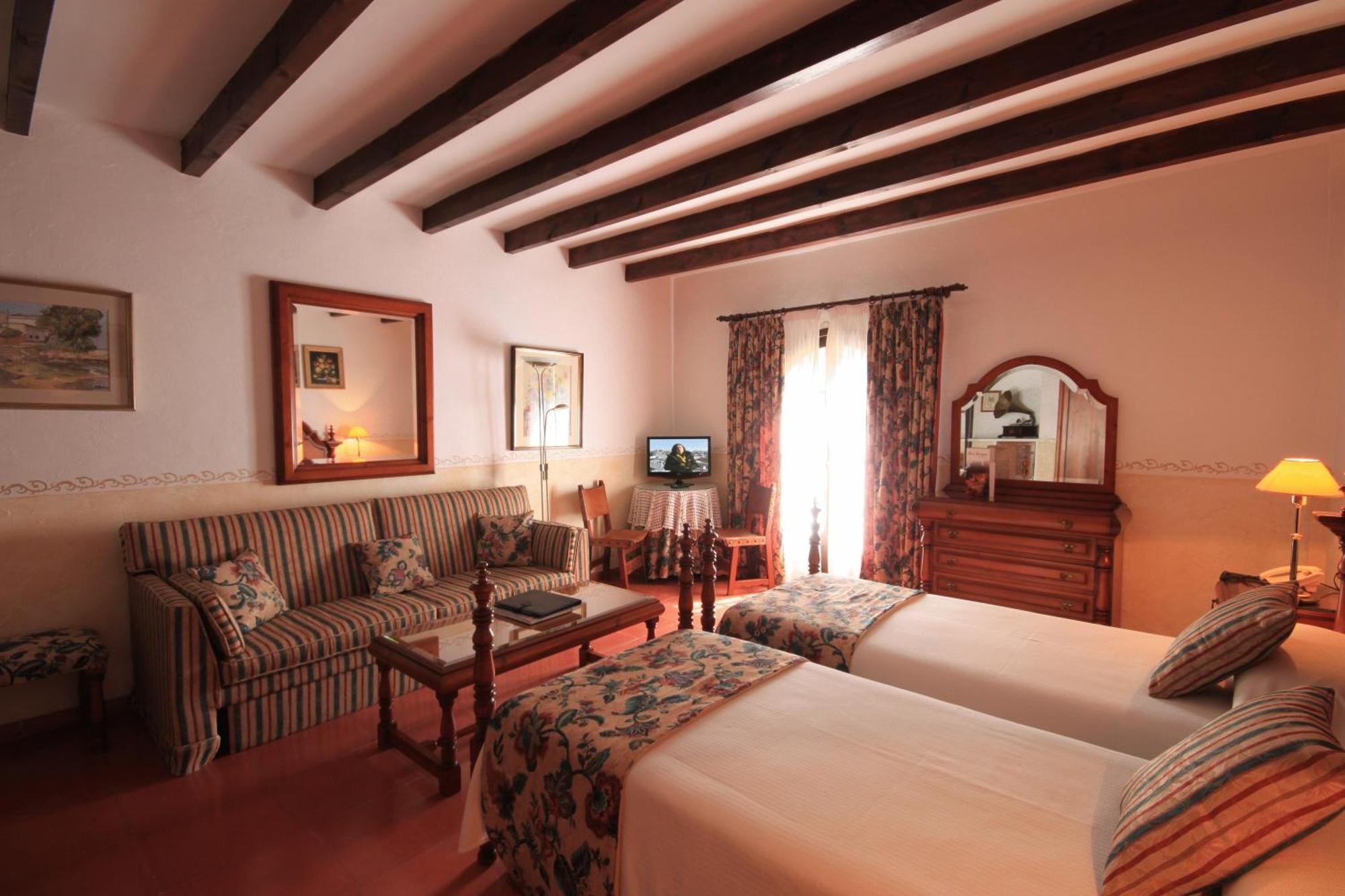 Petit Hotel Ses Rotges - Only Adults Cala Ratjada  Exterior photo
